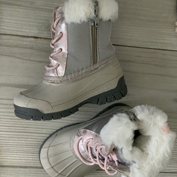 Oshkosh Fluffy Winter Boots - Picture 3 of 5